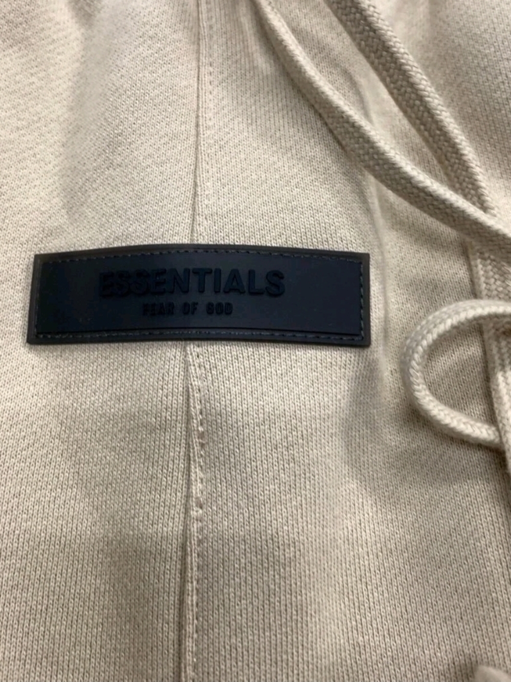 Fear of God Essentials Sweat Shorts Mens Small Cream NWT - Picture 4 of 4